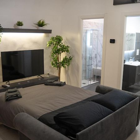 Dietro Al Plebiscito Luxury Suite Naples Exterior photo